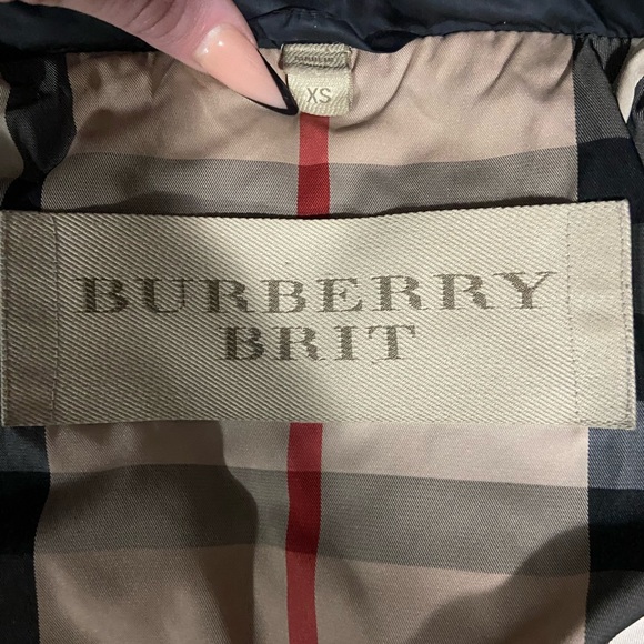 Burberry Puffer Coat - Picture 3 of 6